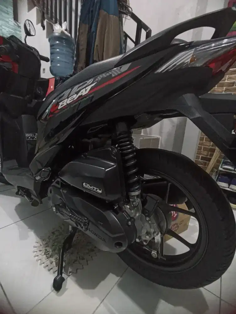 beat LED 2022, merah hitam