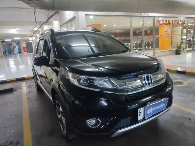 DP Murah Honda BR-V 1.5 E Bensin-MT 2017 Hitam UFQ