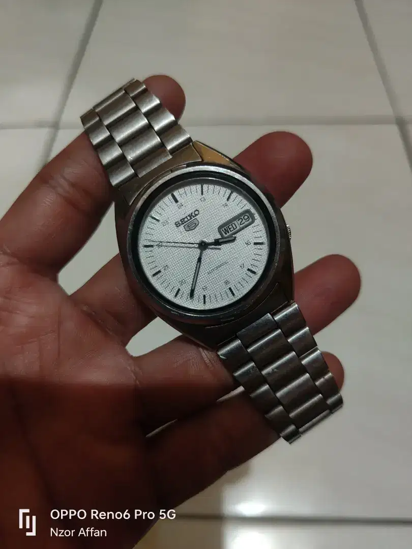 Jam tangan seiko 5 automatic