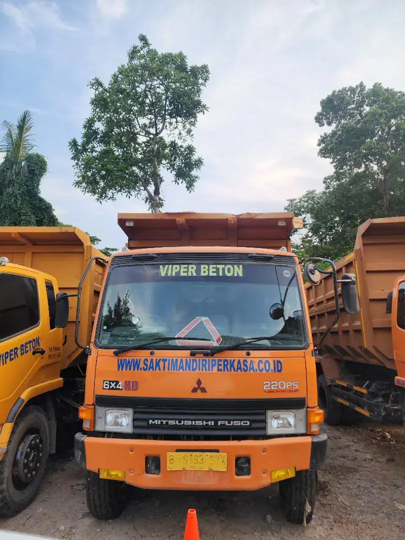 Dump Truck Mitsubishi Fuso Ganjo