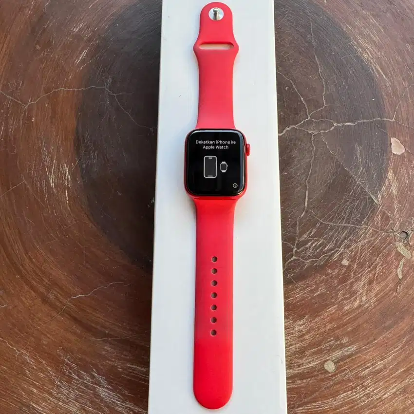 Apple Watch Series 6 44 MM Red LL/A BH 80%