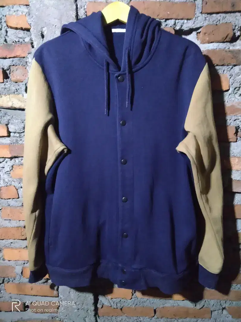 Hoodie varsity GLOBAL UNIQLO size XL