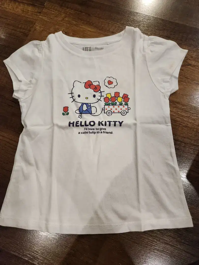 Baju kaos anak cewek Uniqlo