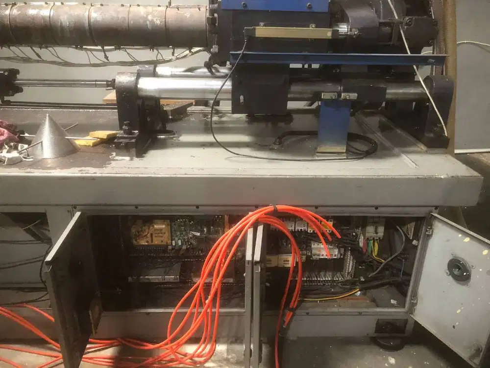 Dijual injection PET Preform 220 ton