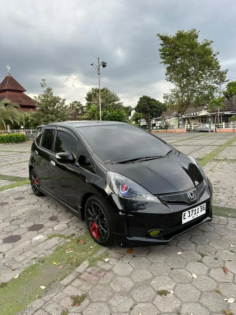 Honda Jazz RS Black edition automatic