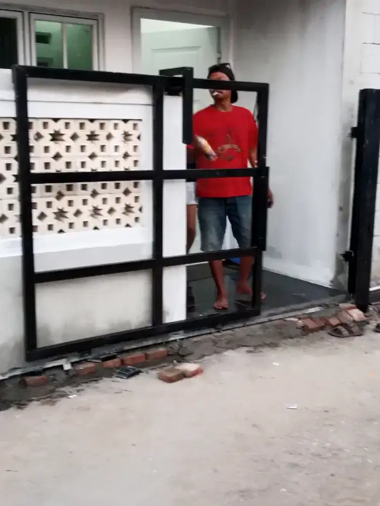 Pagar dorong kerangka