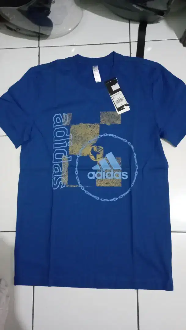 Adidas Kaos size s,m Kondisi baru,jual 150k