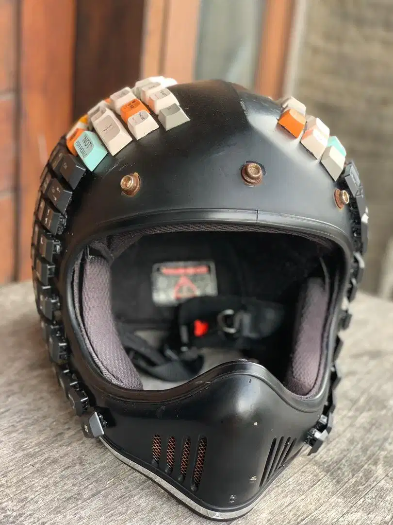 HELM CUSTOM SIZE LARGE TO XL FIT SPECIAL EDITION