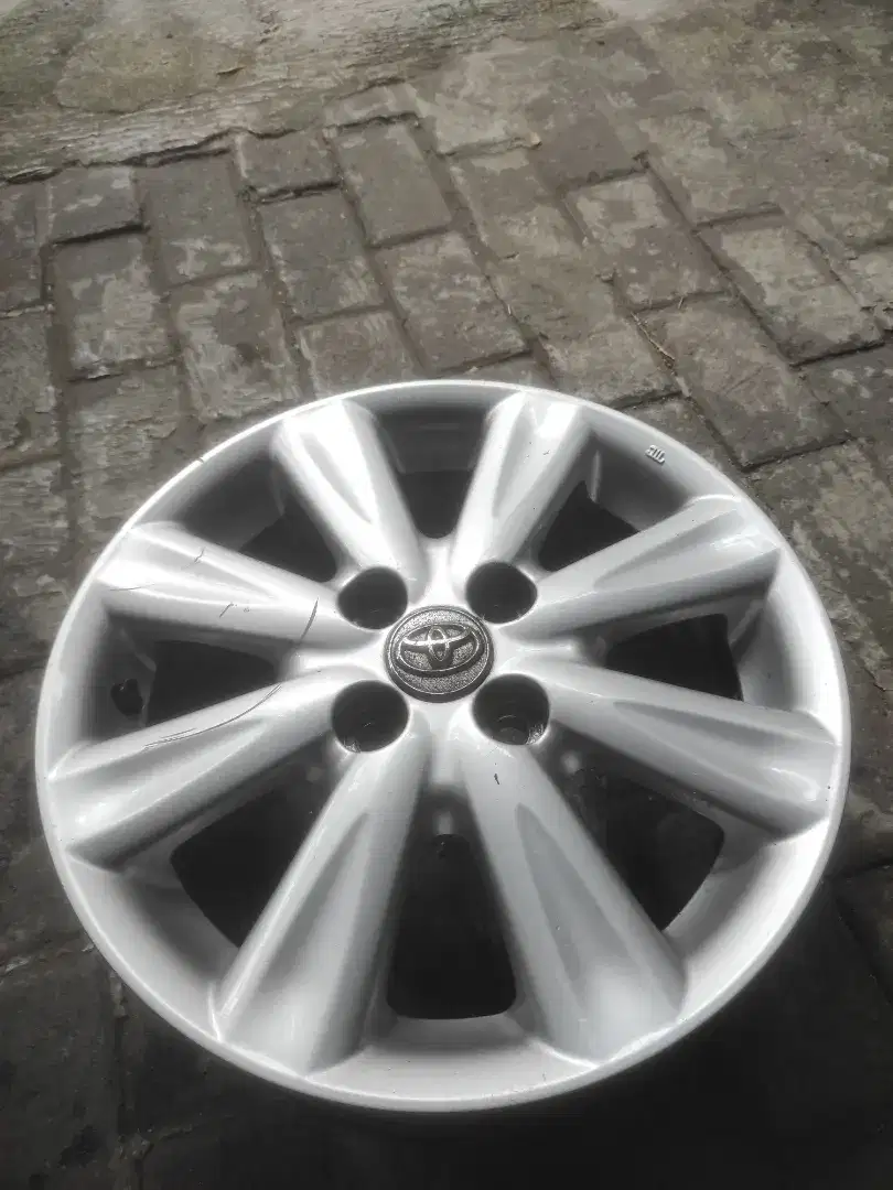 Velg Toyota yaris 2013