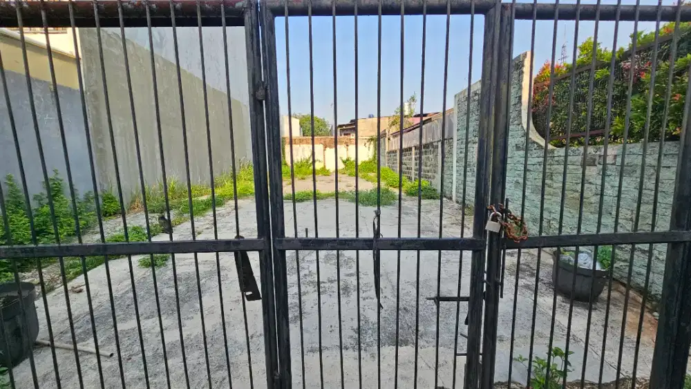 Tanah kosong strategis di jl. potlot 1 duren tiga.