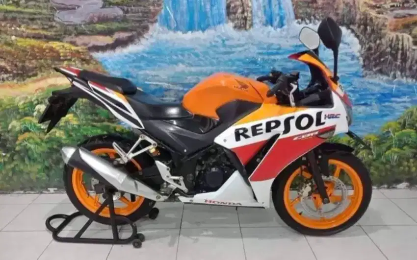 CBR 150 thn 2015