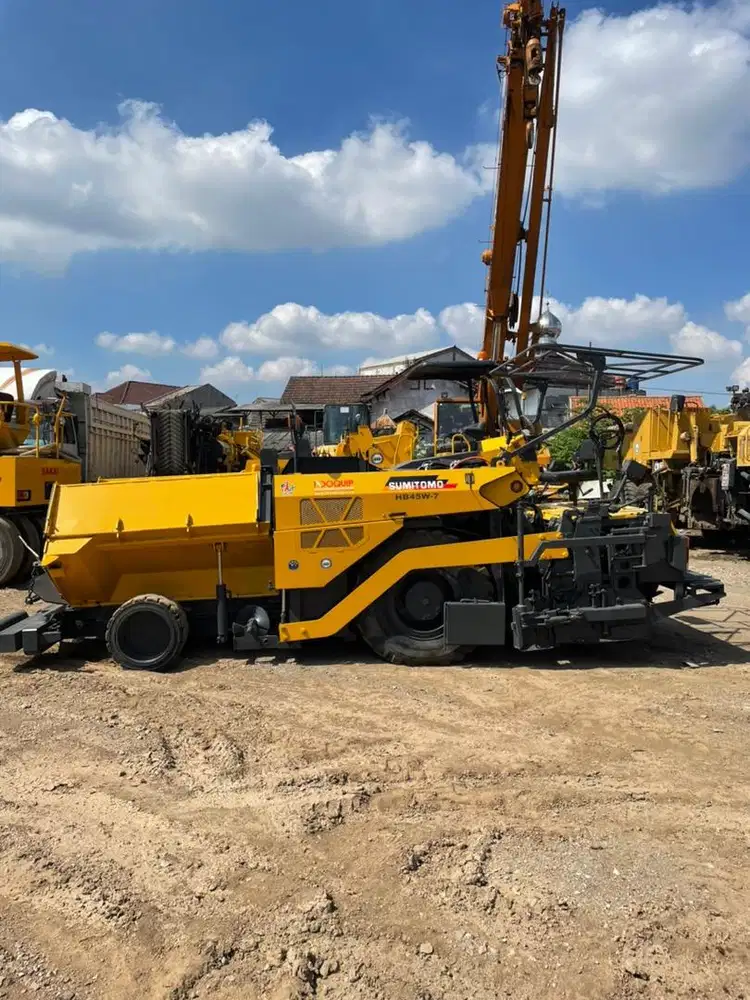 Asphalt Finisher Sumitomo HA45W-7. Wide 4,5 mtr. Ex Japan