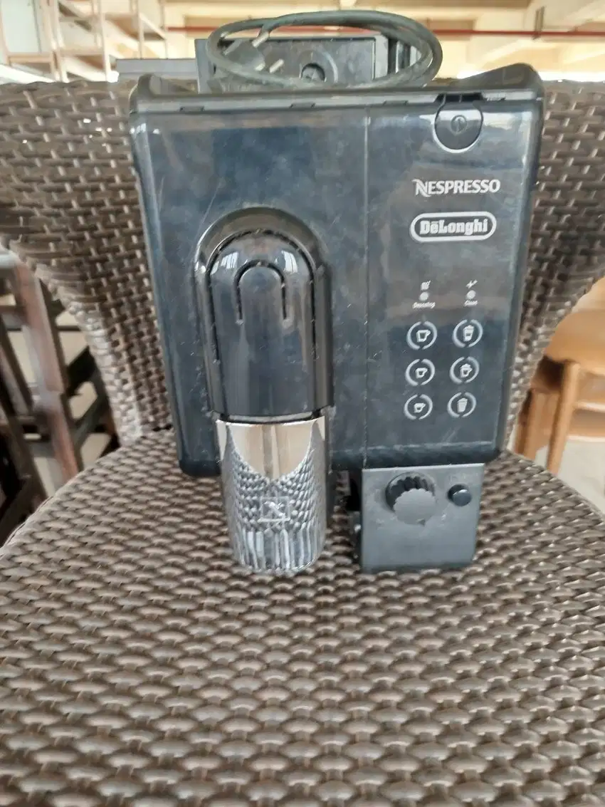 Mesin Kopi Nespresso Lattisima Touch F511