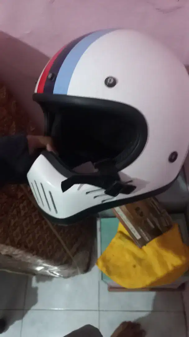 Helm Cakil list Bmw