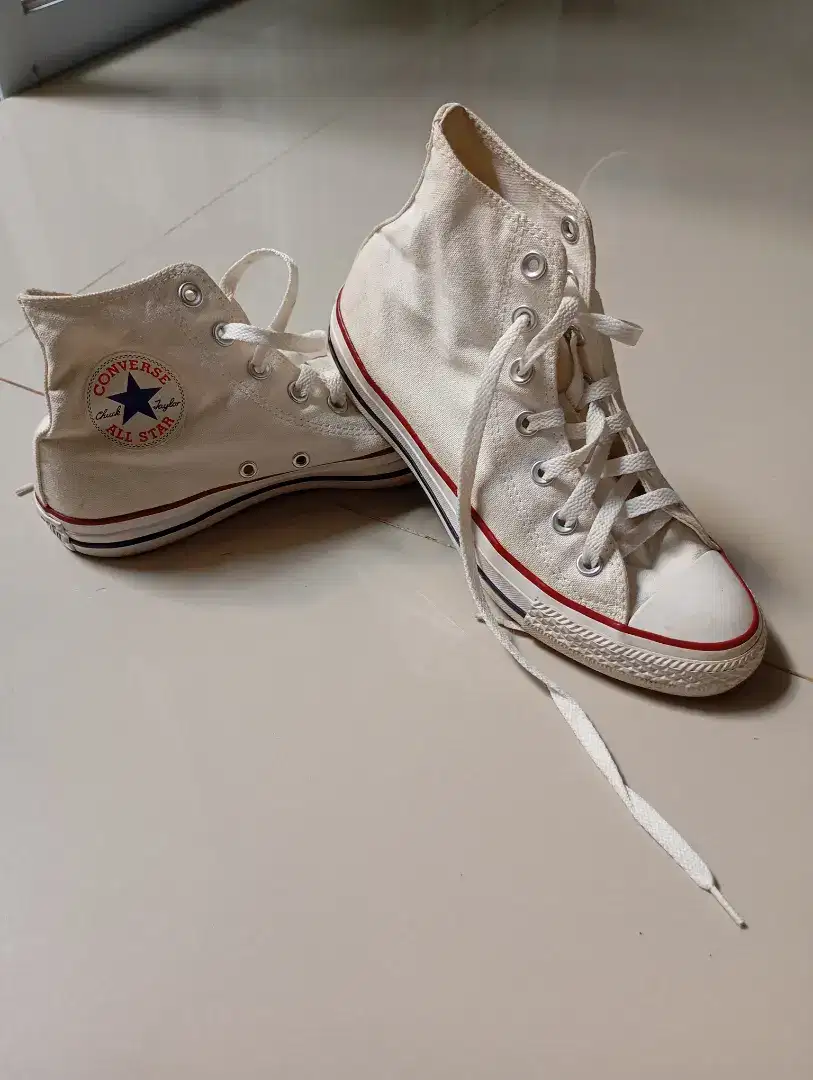 PL Sepatu Converse Ori