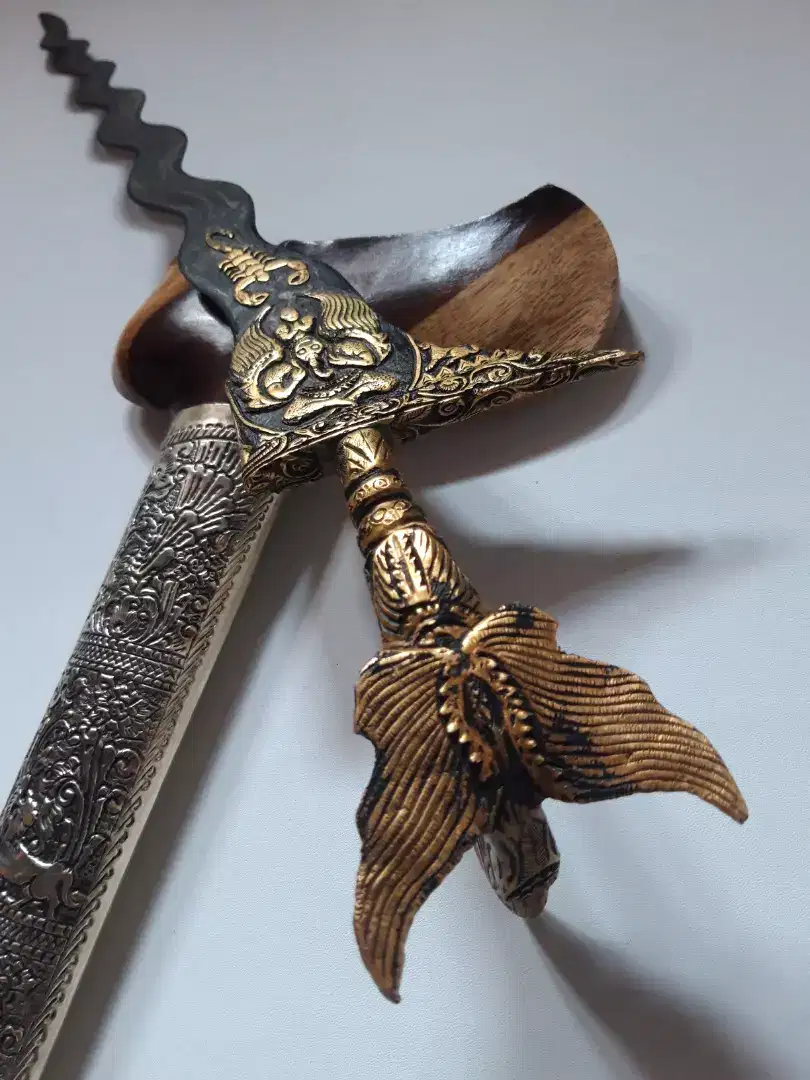 Keris Antik Garuda Wisnu