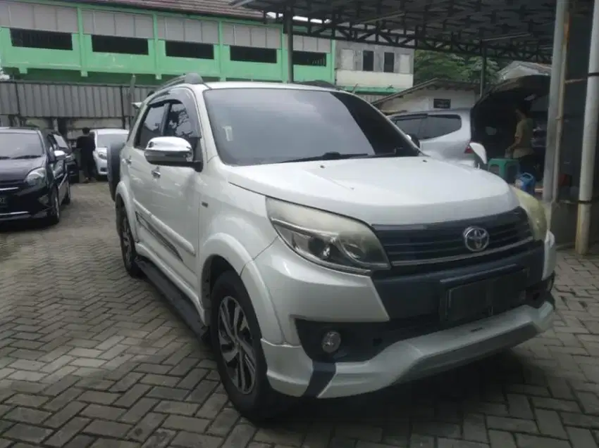 DP Rendah Toyota Rush 1.5 TRD Sportivo Bensin-AT 2019 4JC