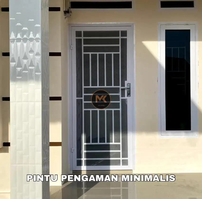 PINTU PENGAMAN MINIMALIS