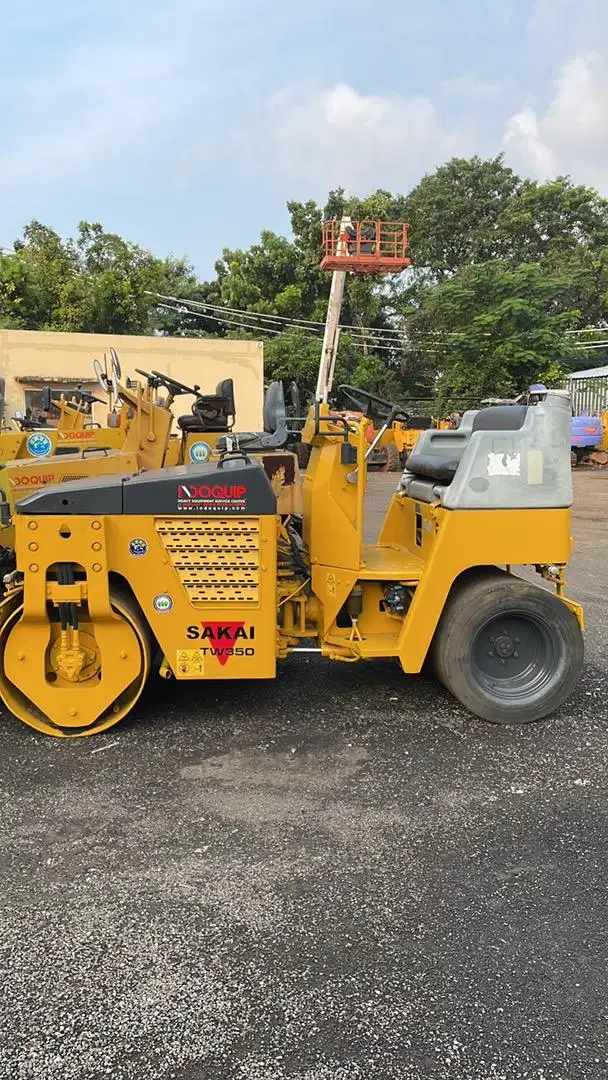 Combination Roller Sakai TW350-1. Kap 3-4 ton. Ex Japan!
