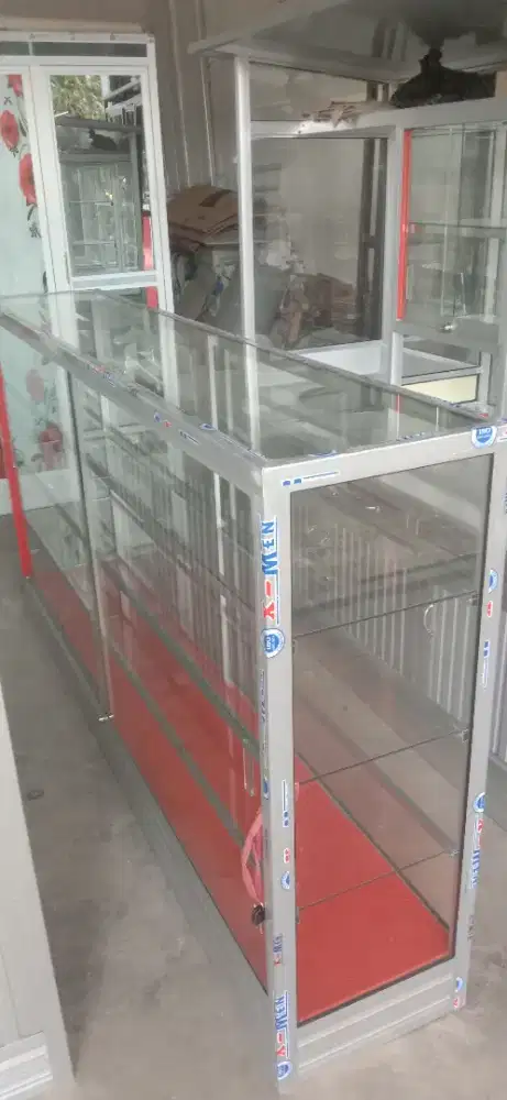 Etalase Aluminium 2 Meter