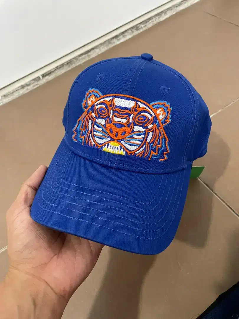 Topi Branded Premium Baru Belum Dipakai