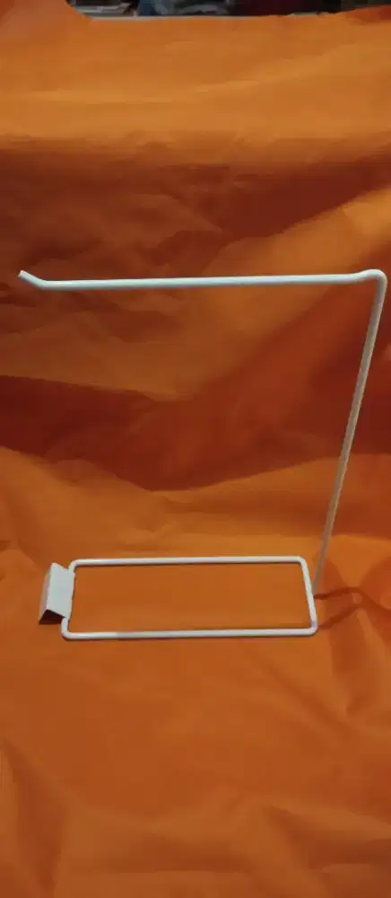 Standing hanger mini.