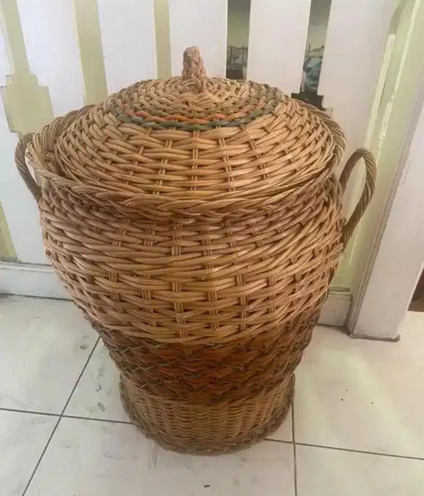 Laundry box rotan