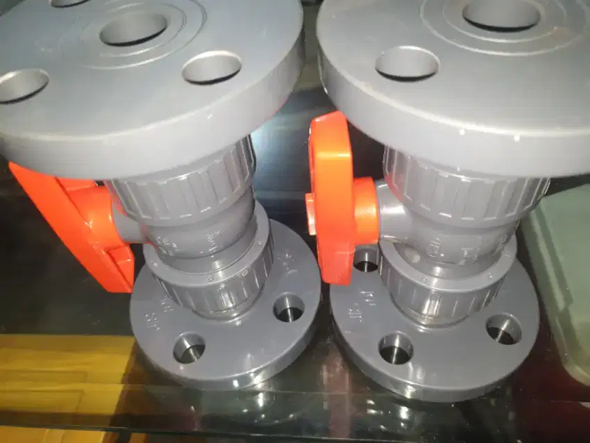 Fleng ball valve pvc