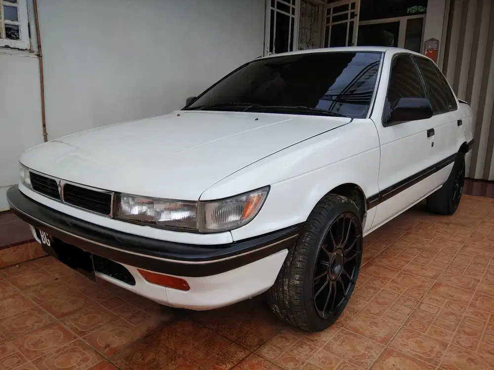 Mitsubishi Lancer GLX 1991 Bensin