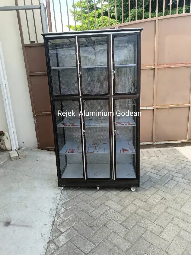 Lemari Sap Aluminium Composite Panel Jumbo Roda