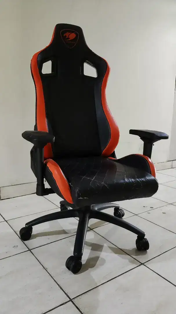 Kursi Gaming Chair Cougar Armor S Oranye