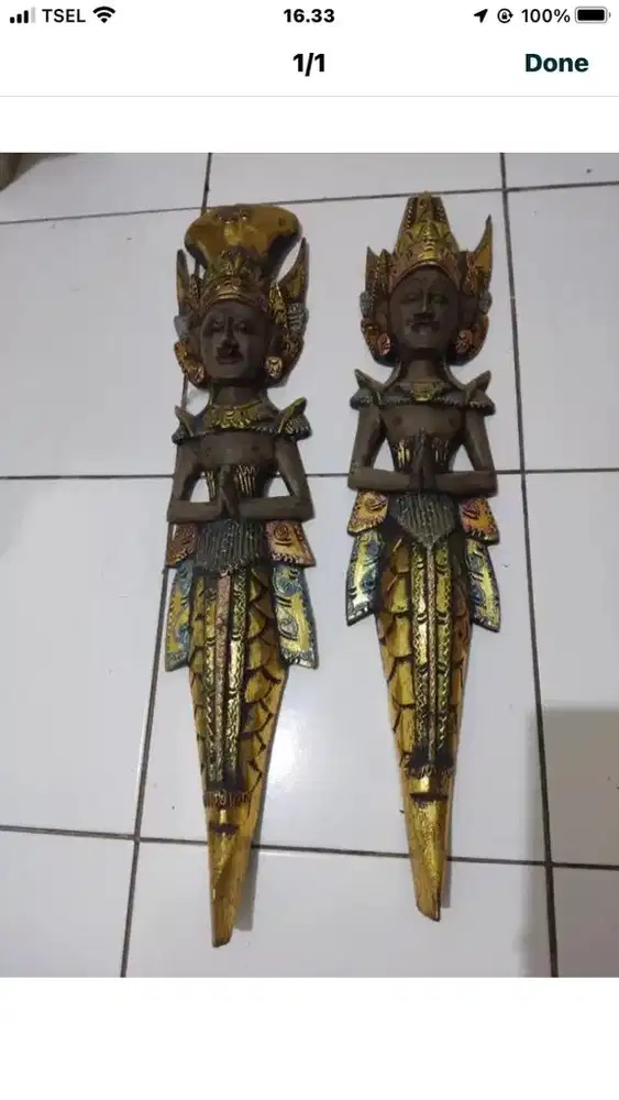 pajangan dinding dari bahan kayu