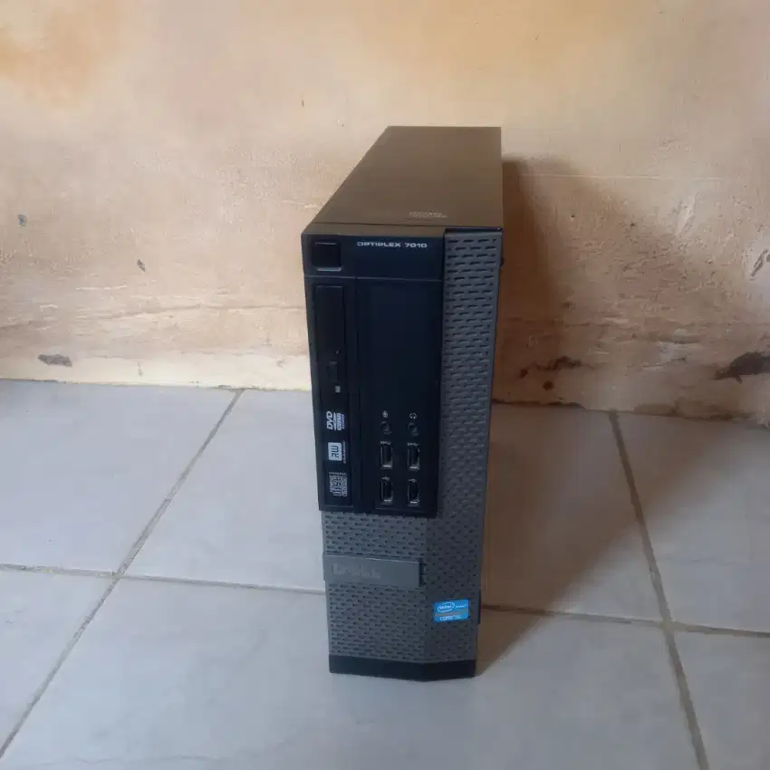 Terima jual komputer dan monitor