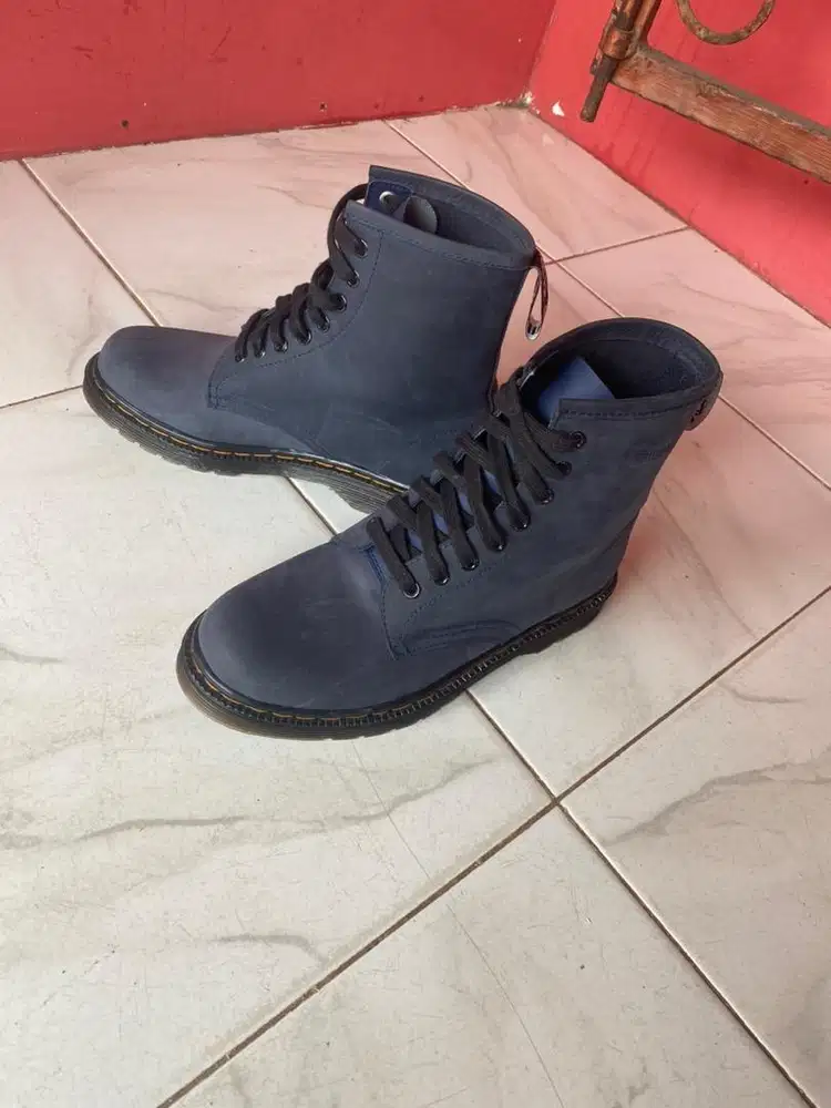 Sepatu boots crazy horse navy size 41 = 26cm
