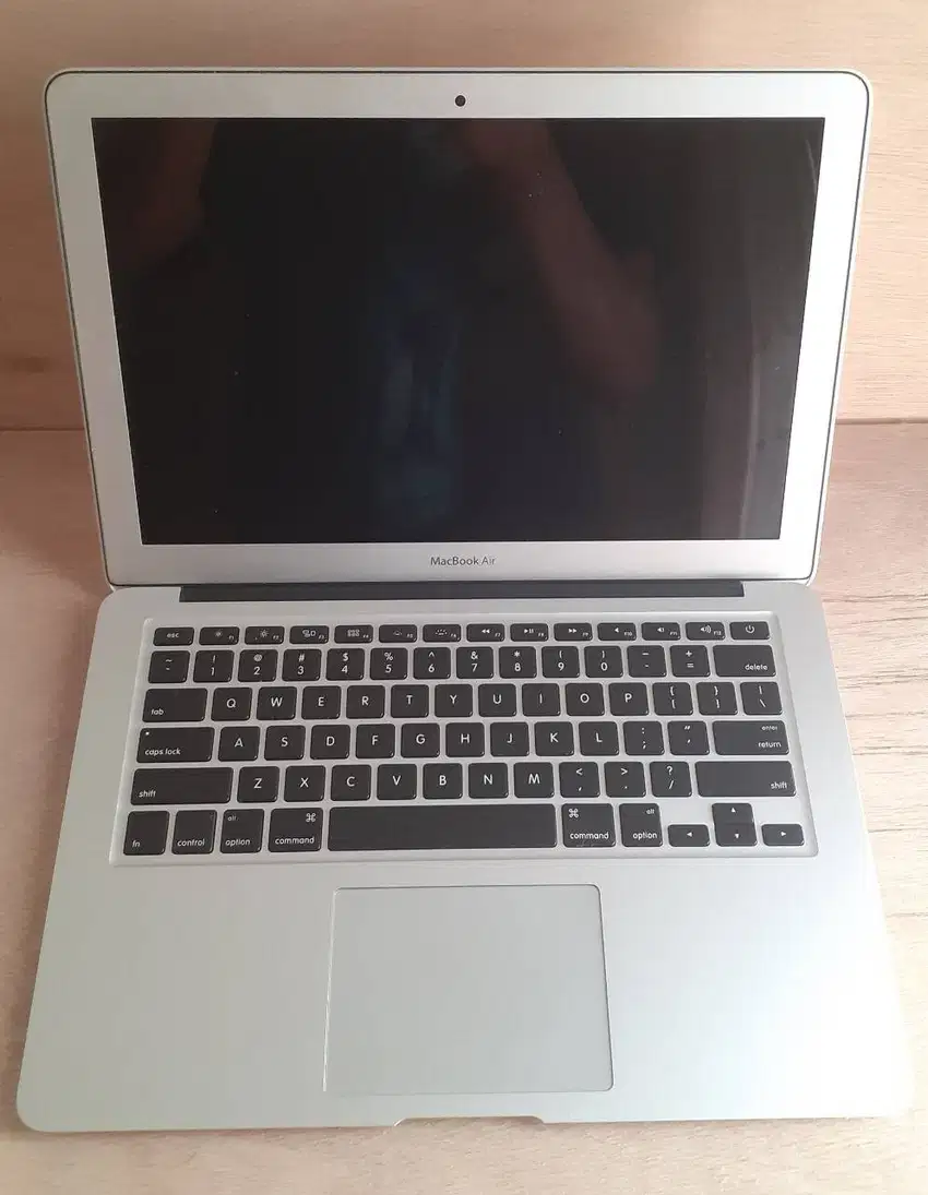 Macbook air MQD32 2017