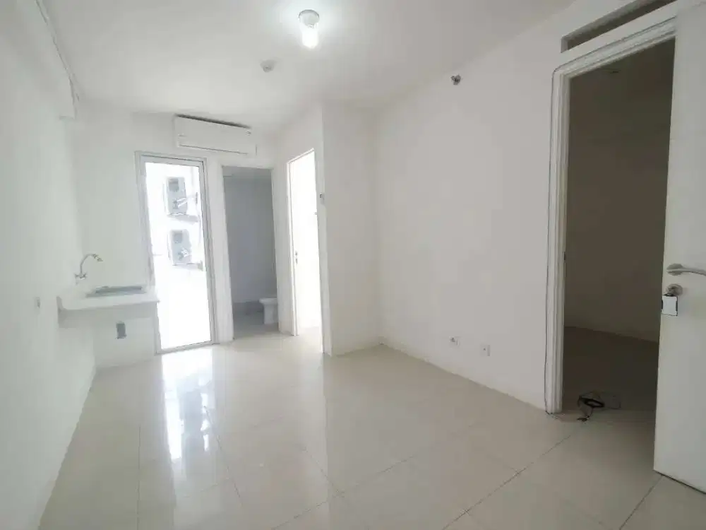 Dijual cepat Unit 2 Badroom Apt Bassura City Tpwer Depan