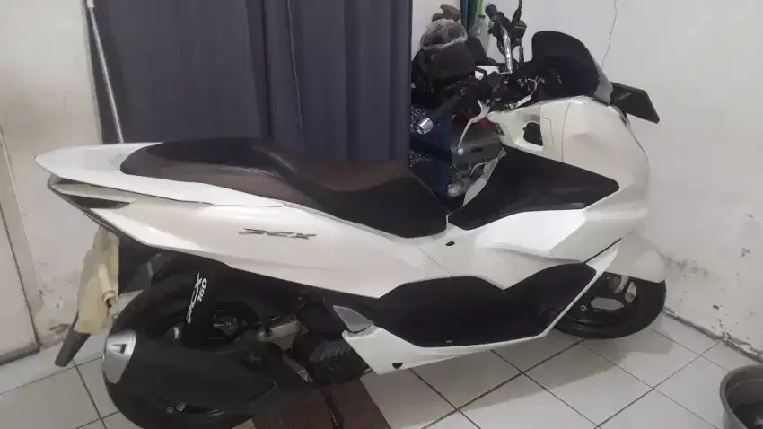 [DIJUAL MURAH] HONDA PCX 160 CBS 2022 PUTIH