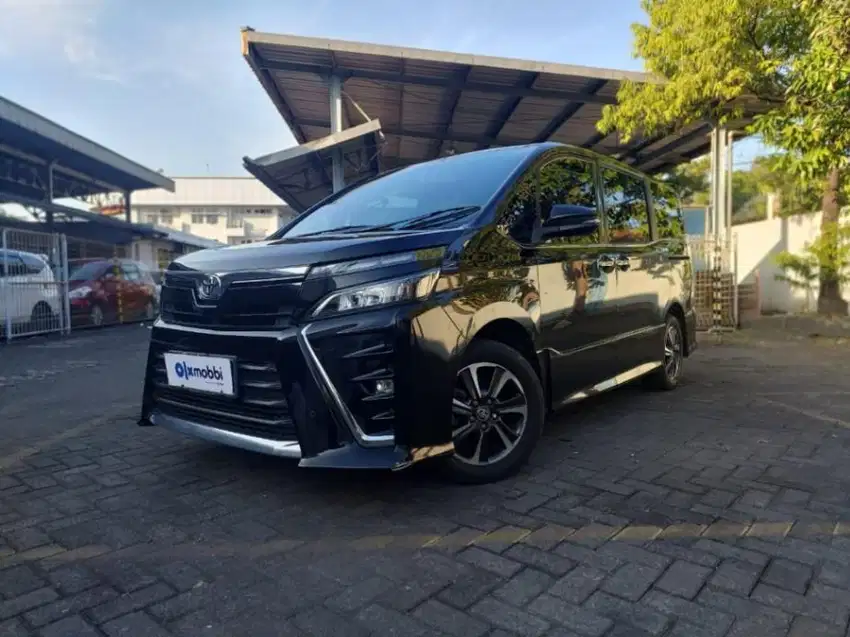 DP MINIM Toyota Voxy 2.0 Bensin Matic 2019 Hitam LAS