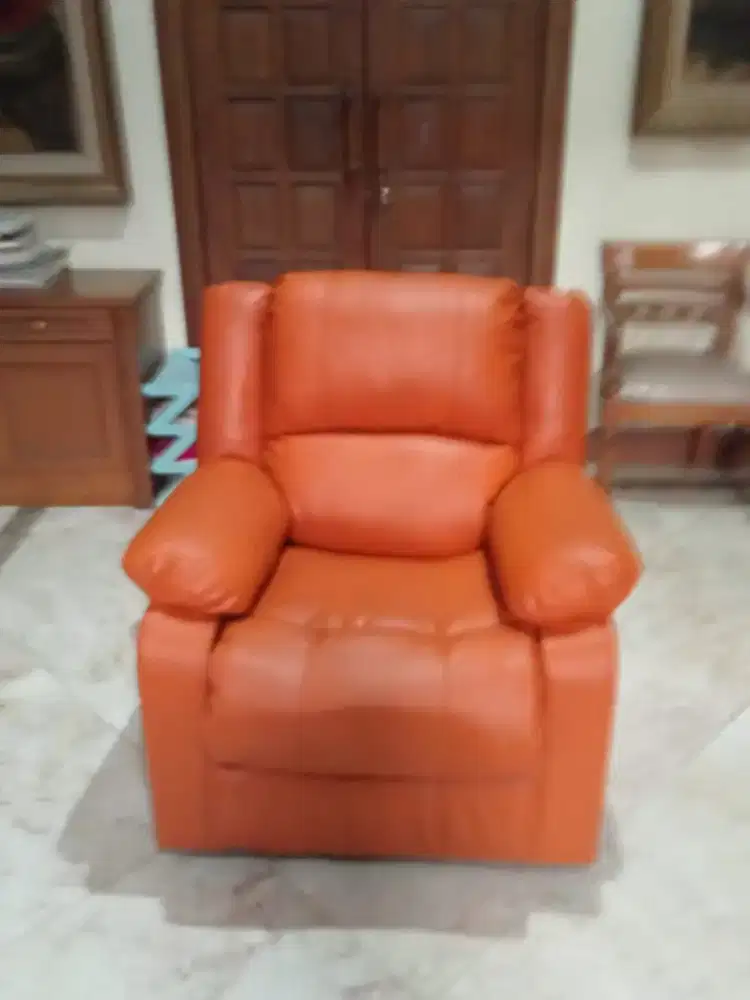 Tukang service sofa melayani berbagai macam model