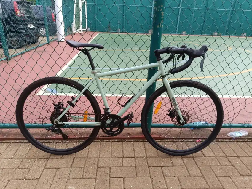 Sepeda gravel Genio Scappa