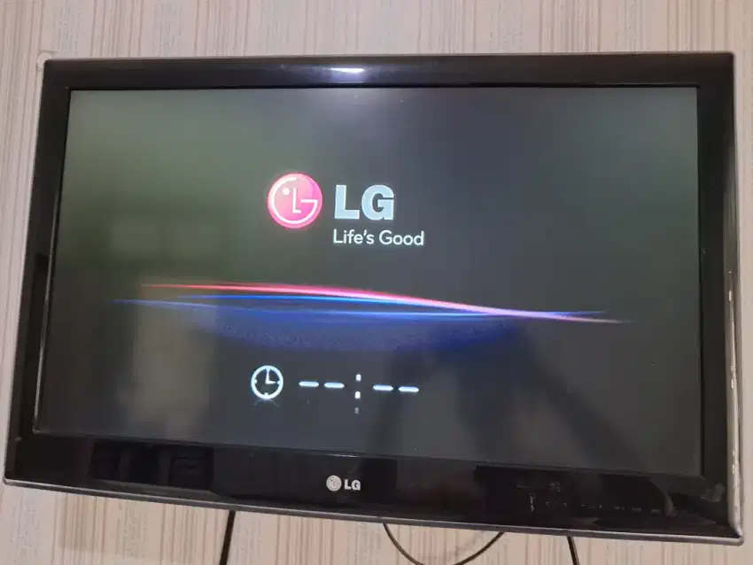 TV LED 32 inch merk LG Kondisi bagus & TV Samsung 32 inch