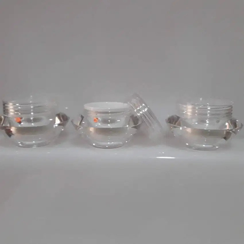 Jual wadah serum airless & wadah pot untuk krim . Bahan acrylic bening