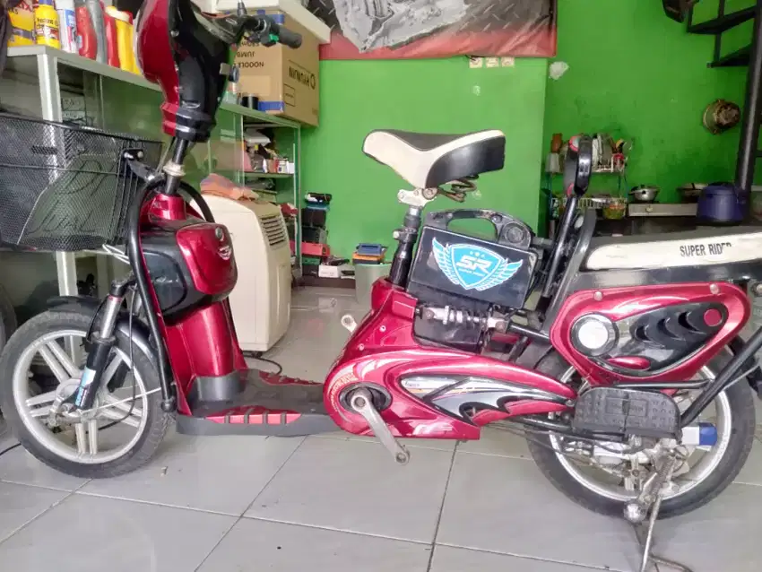 Sepeda listrik merek super rider