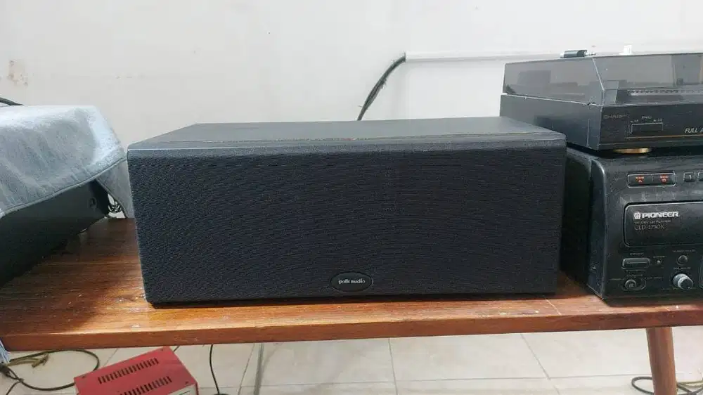Speaker Center Polk Audio