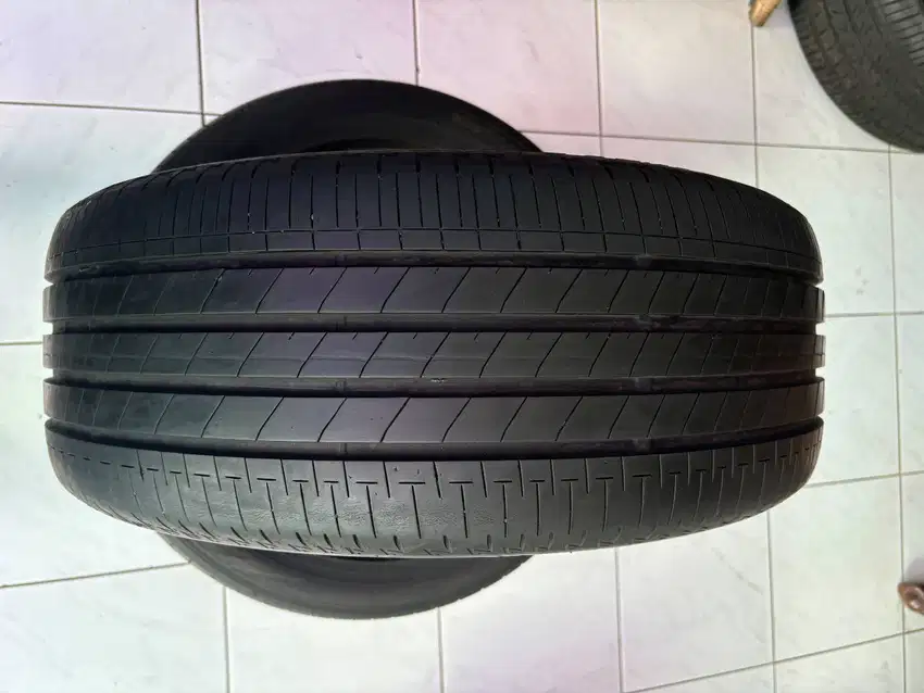 Ban Bridgestone Turanza T005A 215 45 r18 1pcs