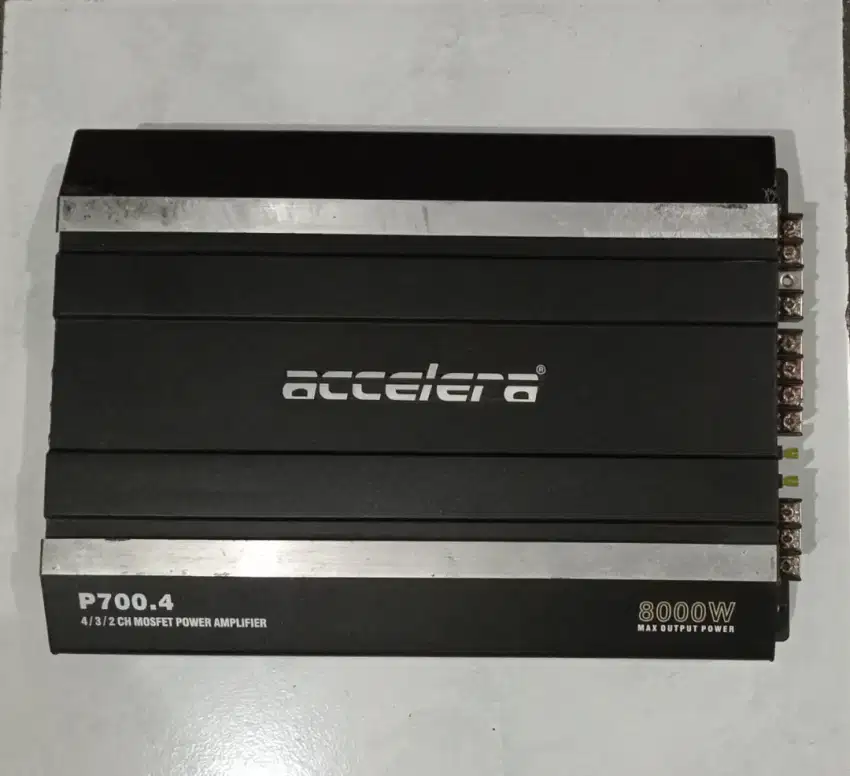 AMPLIFIER ACCERERA P700-4 8000W 4 CENEL.