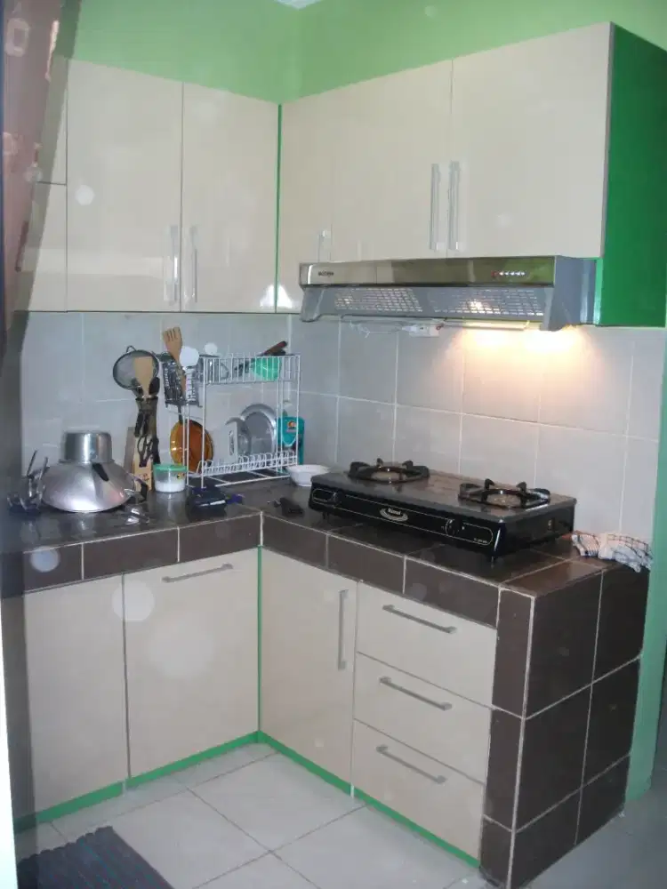 Kitchen set minimalis Lemari & Service