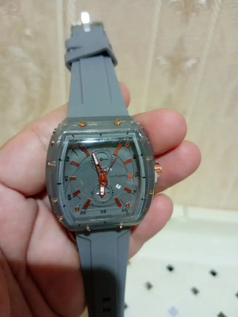 Jam tangan analog