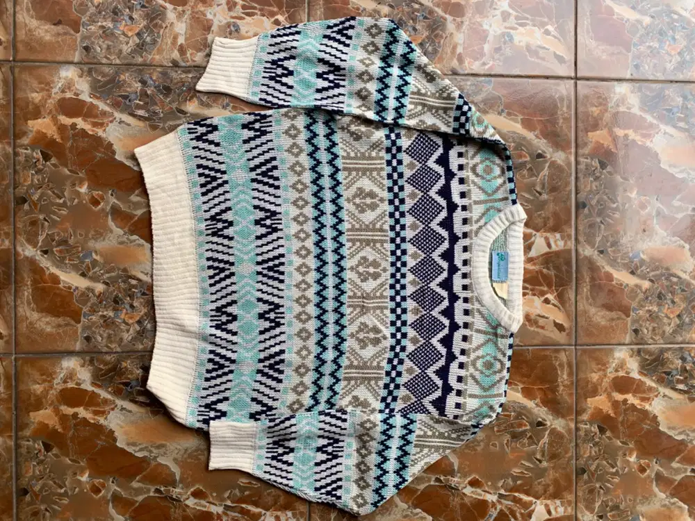 Sweater knitwear vintage tribal pattern coogie