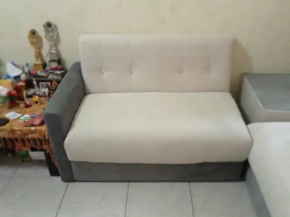Tukang service sofa